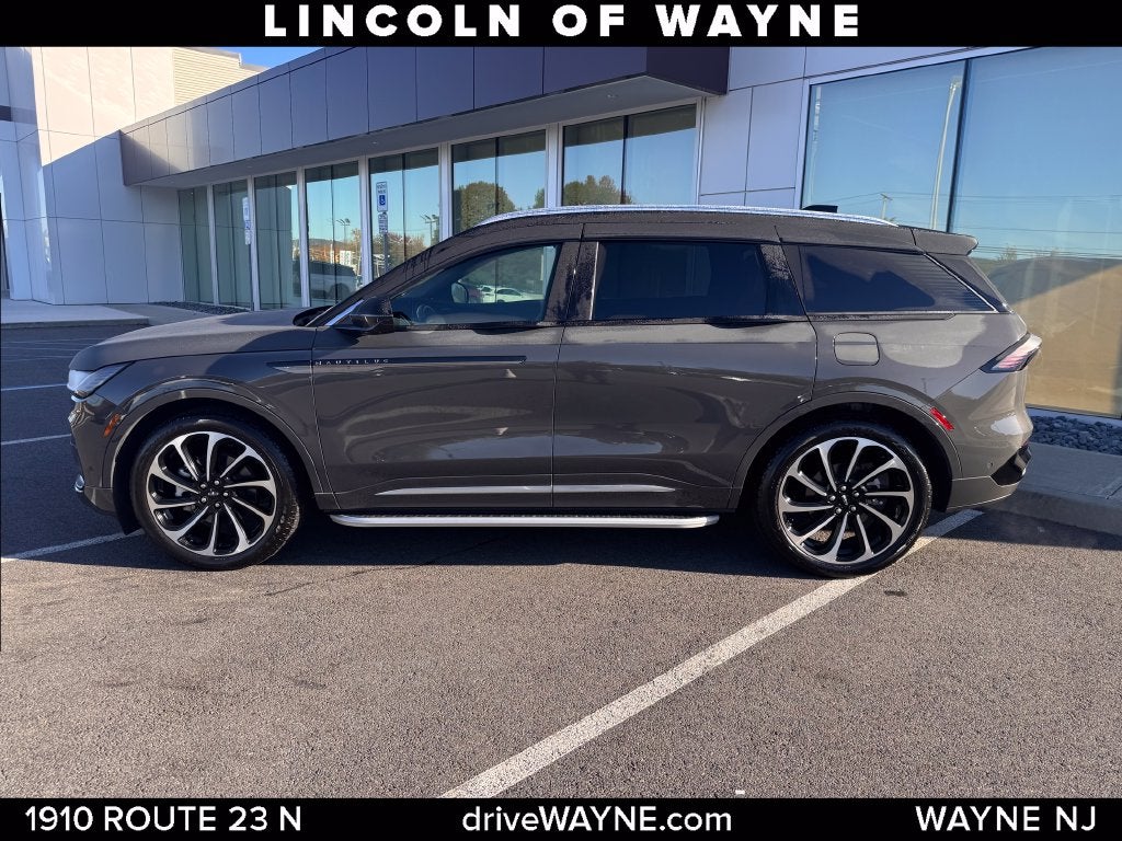 2024 Lincoln Nautilus Black Label