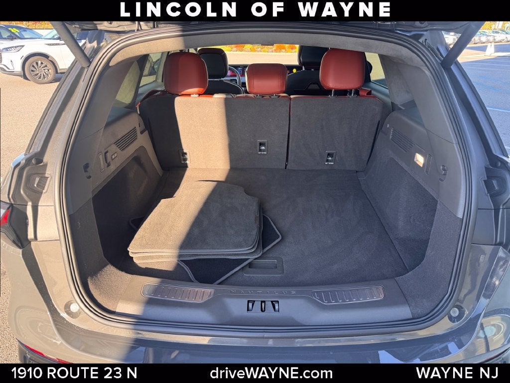 2024 Lincoln Nautilus Black Label