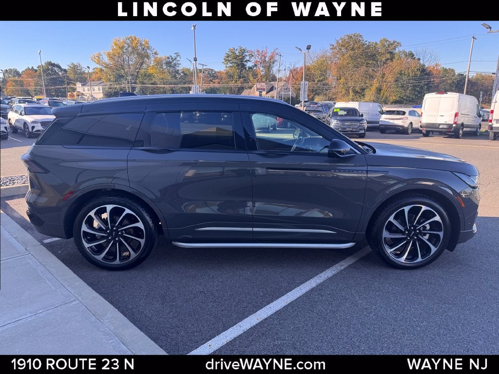 2024 Lincoln Nautilus Black Label
