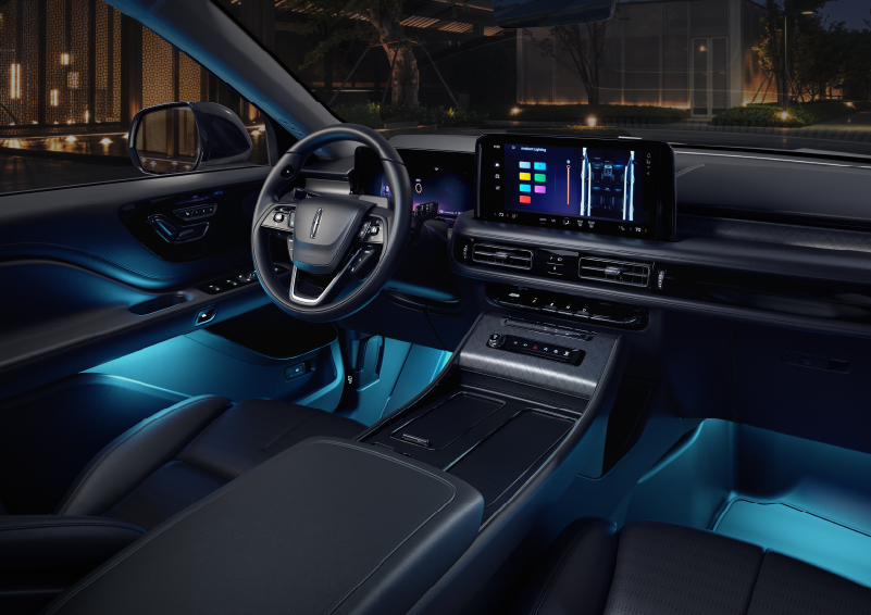 Deep blue ambient lighting glows from various places within a 2025 Lincoln Aviator® SUV. | Lincoln of Wayne in Wayne NJ