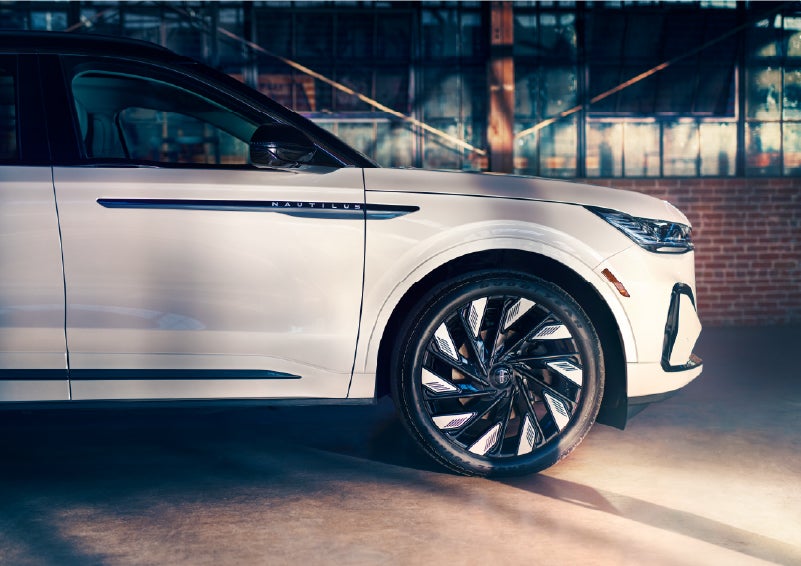 The wheels of the available Jet Appearance Package are highlighted. | Lincoln of Wayne in Wayne NJ