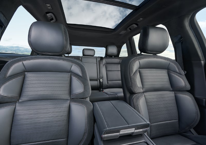 The spacious second row and available panoramic Vista Roof® is shown. | Lincoln of Wayne in Wayne NJ