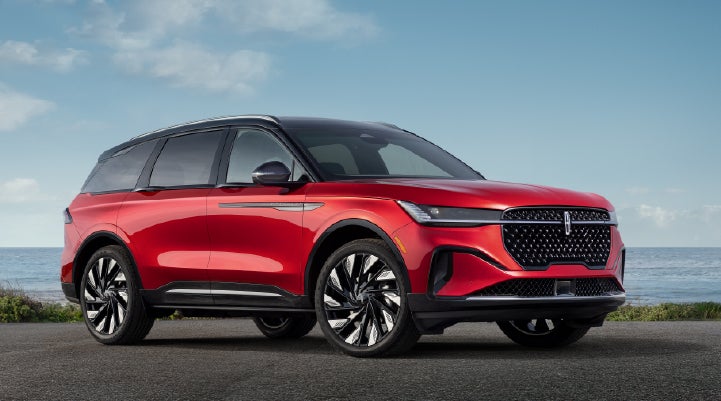 A 2026 Lincoln Nautilus® Reserve model is shown with the stylish available Jet Appearance Package. | Lincoln of Wayne in Wayne NJ