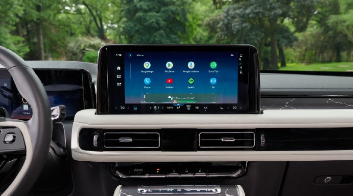 The center touchscreen inside a 2027 Lincoln Aviator® Black Label™ SUV | Lincoln of Wayne in Wayne NJ